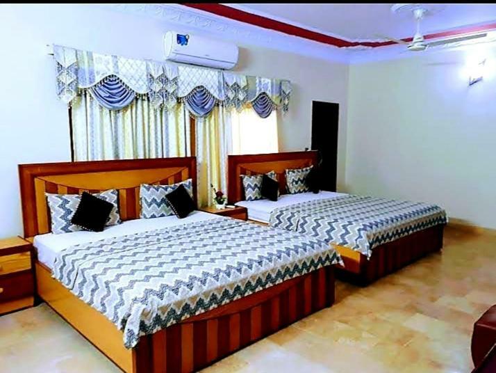 Galaxy Palace Near Millennium Mall Karachi Exterior foto